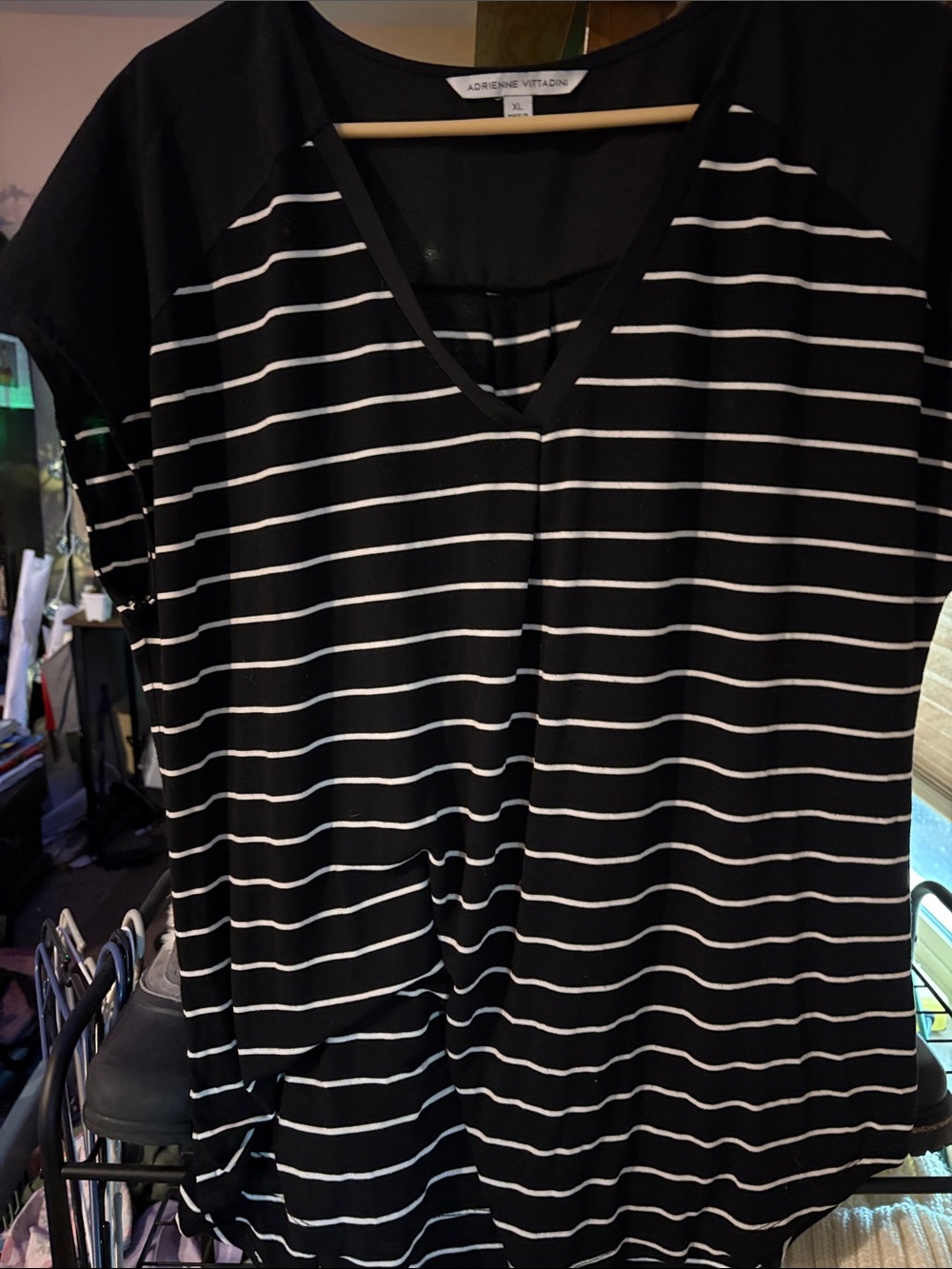 Adrienne Vittadini Black and White Striped V-Neck Short Sleeve Tee